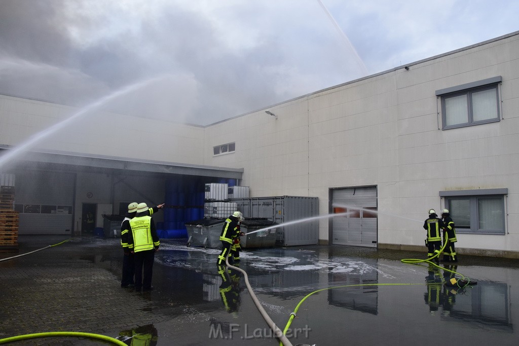 Grossbrand Halle Troisdorf Kriegsdorf Junkersring P172.JPG - Miklos Laubert